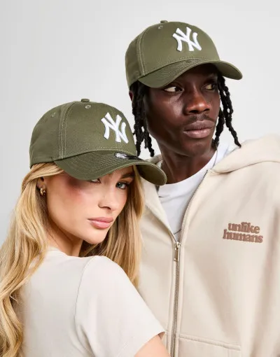 New Era  Šilterica League Essential 9FORTY® 